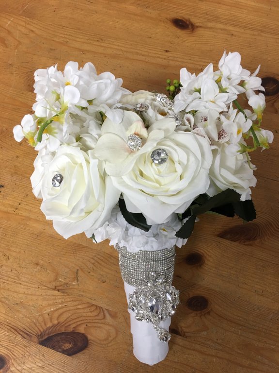 Simple yet Beautiful Wedding Bouquet